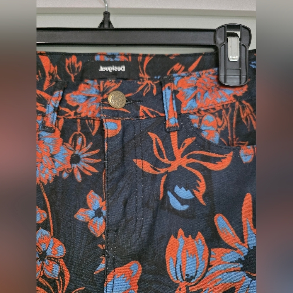 Desigual “Beflower” Floral Cropped Skinny Pants Size 38 (US 4) Stretch - Picture 5 of 15